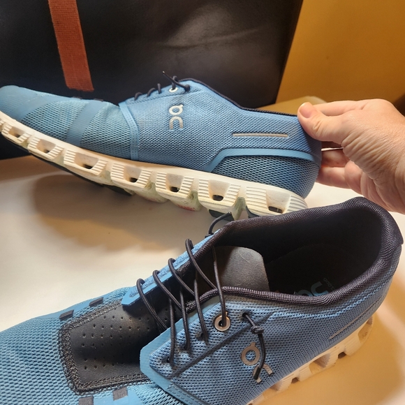 On Cloud 5 Running shoes size 13 in EUC - Picture 8 of 13